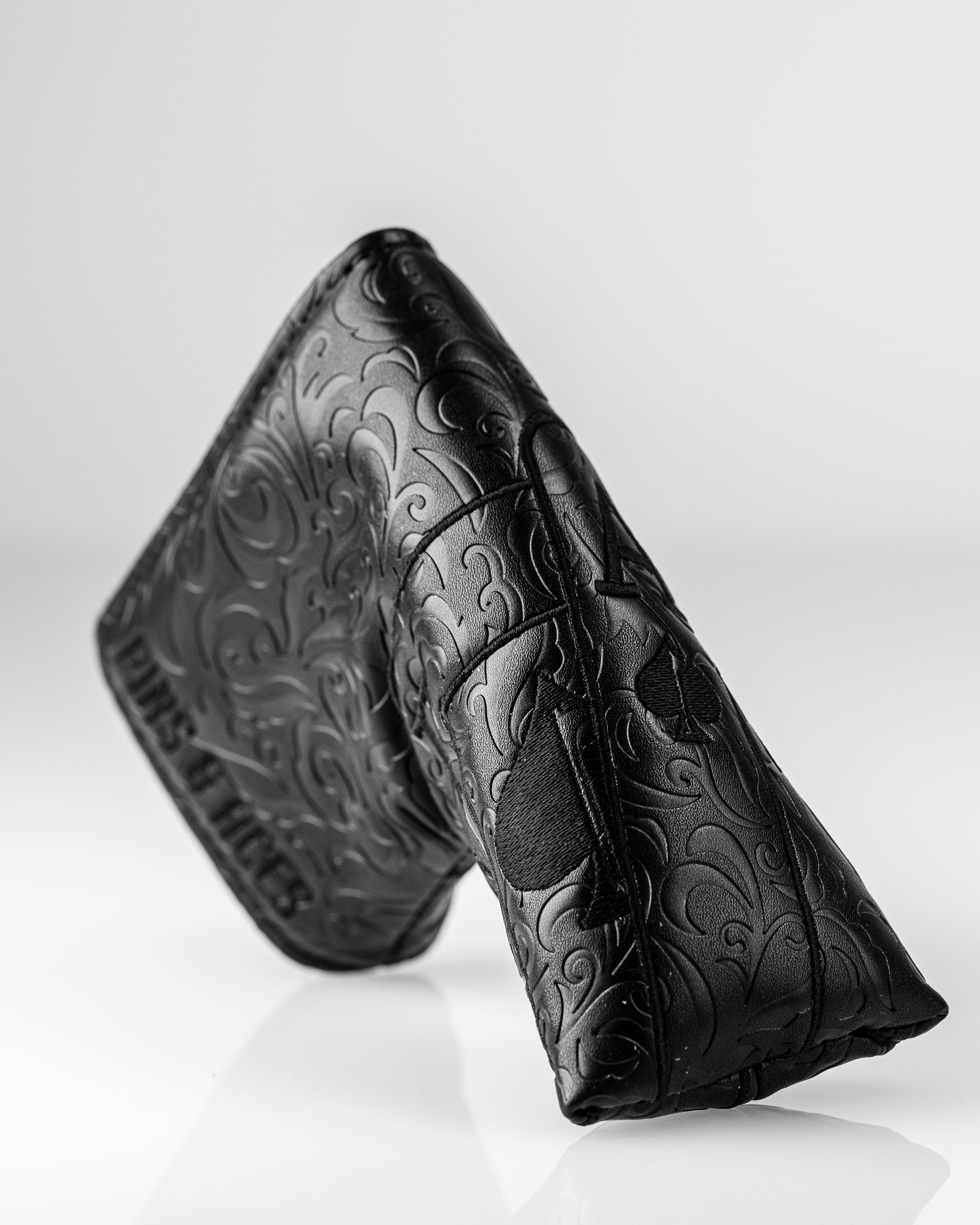 Blackout Ace of Spades blade putter cover featuring a sleek black design with a spade emblem.