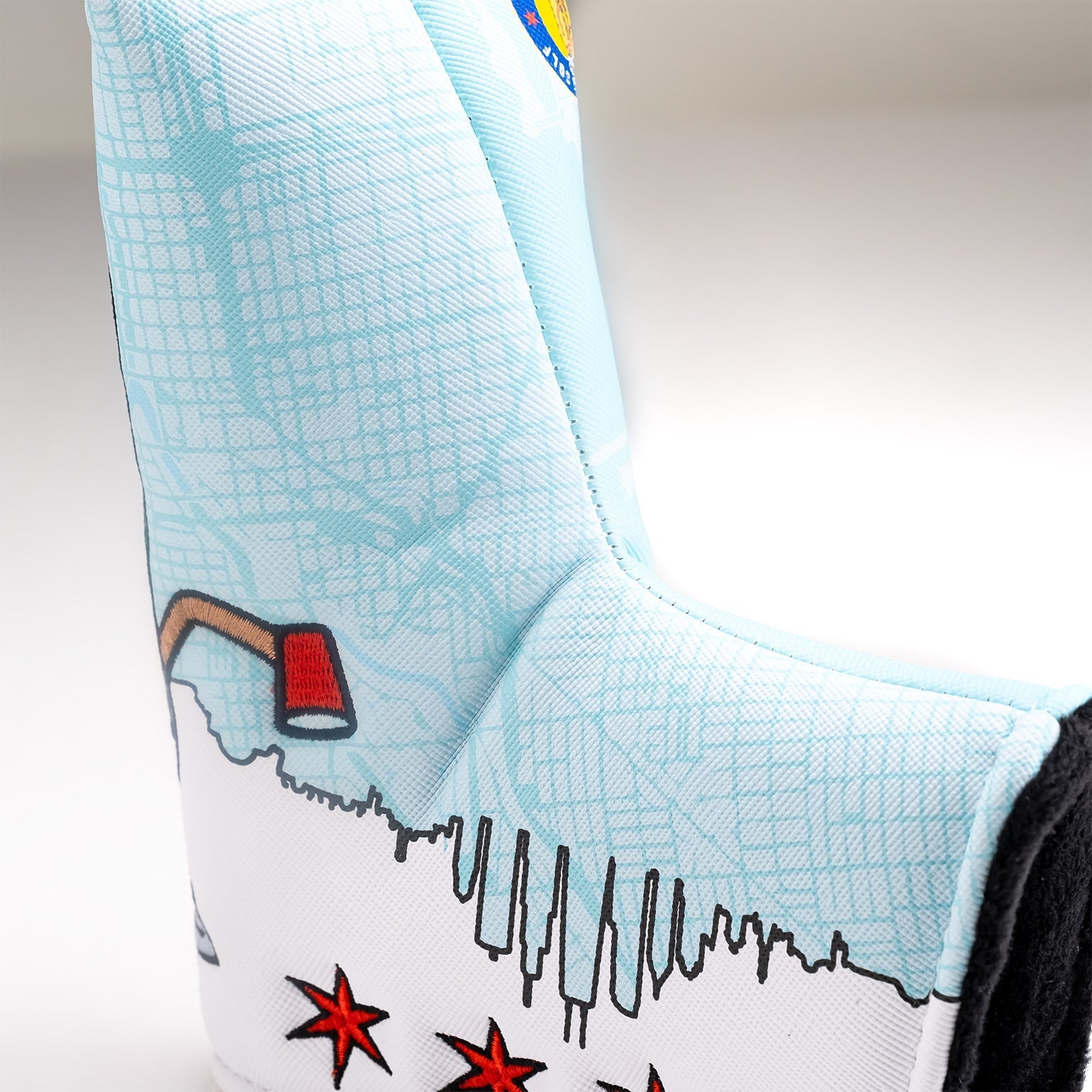 Chicago Dog Blade Putter Cover featuring a detailed map design with premium materials for golf enthusiasts.