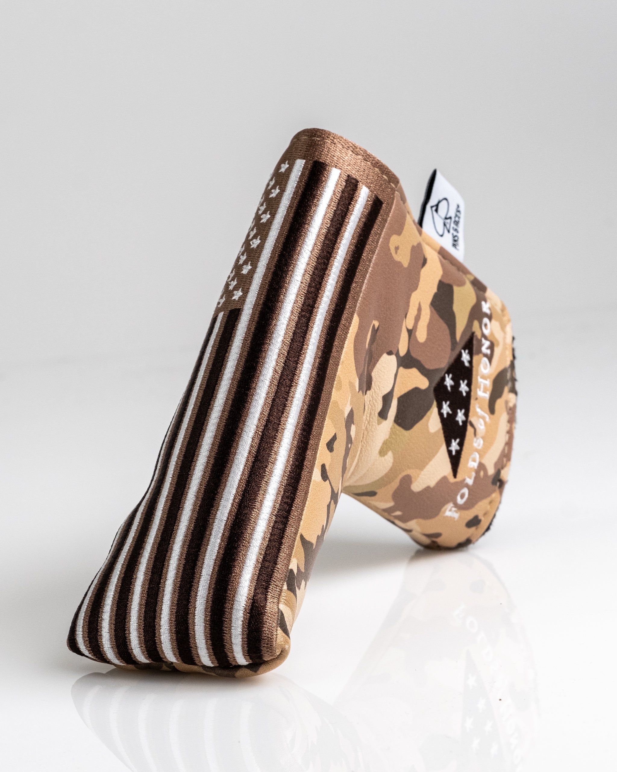 Folds of Honor 2.0 Blade Putter Cover in black with red and white accents, featuring the Folds of Honor logo.