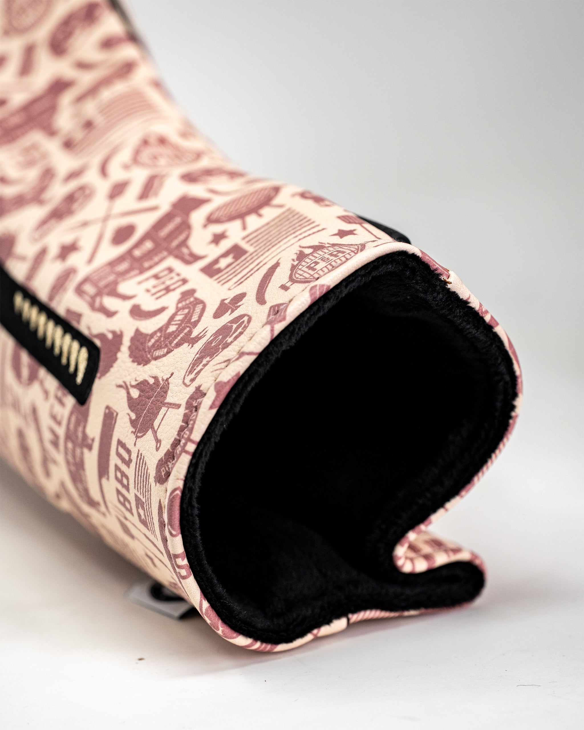 BBQ Links Driver Headcover featuring a colorful barbecue-themed design.