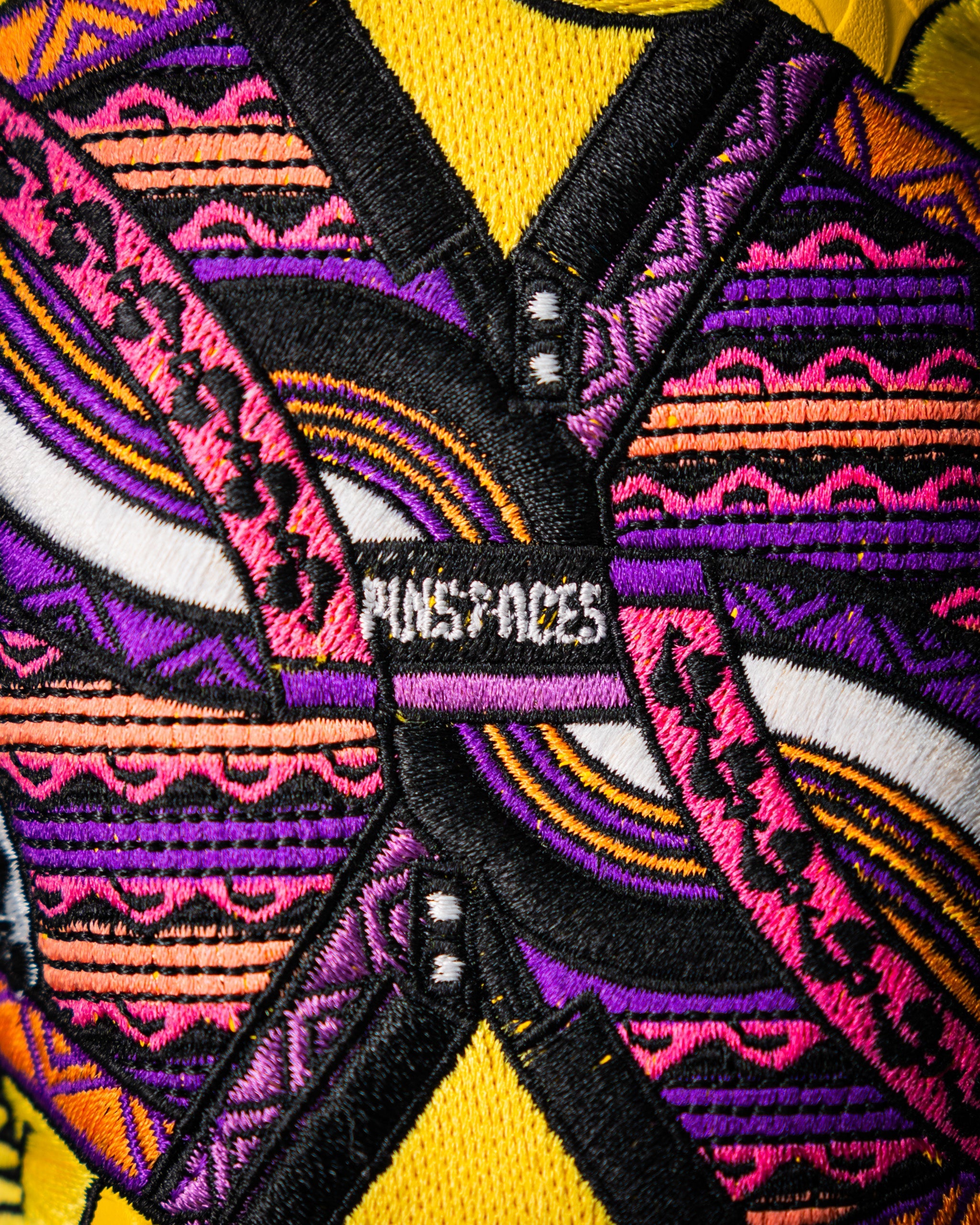 Pink Lemonade King of Spades driver cover featuring a vibrant design with a playful lemon graphic, ideal for golf enthusiasts.