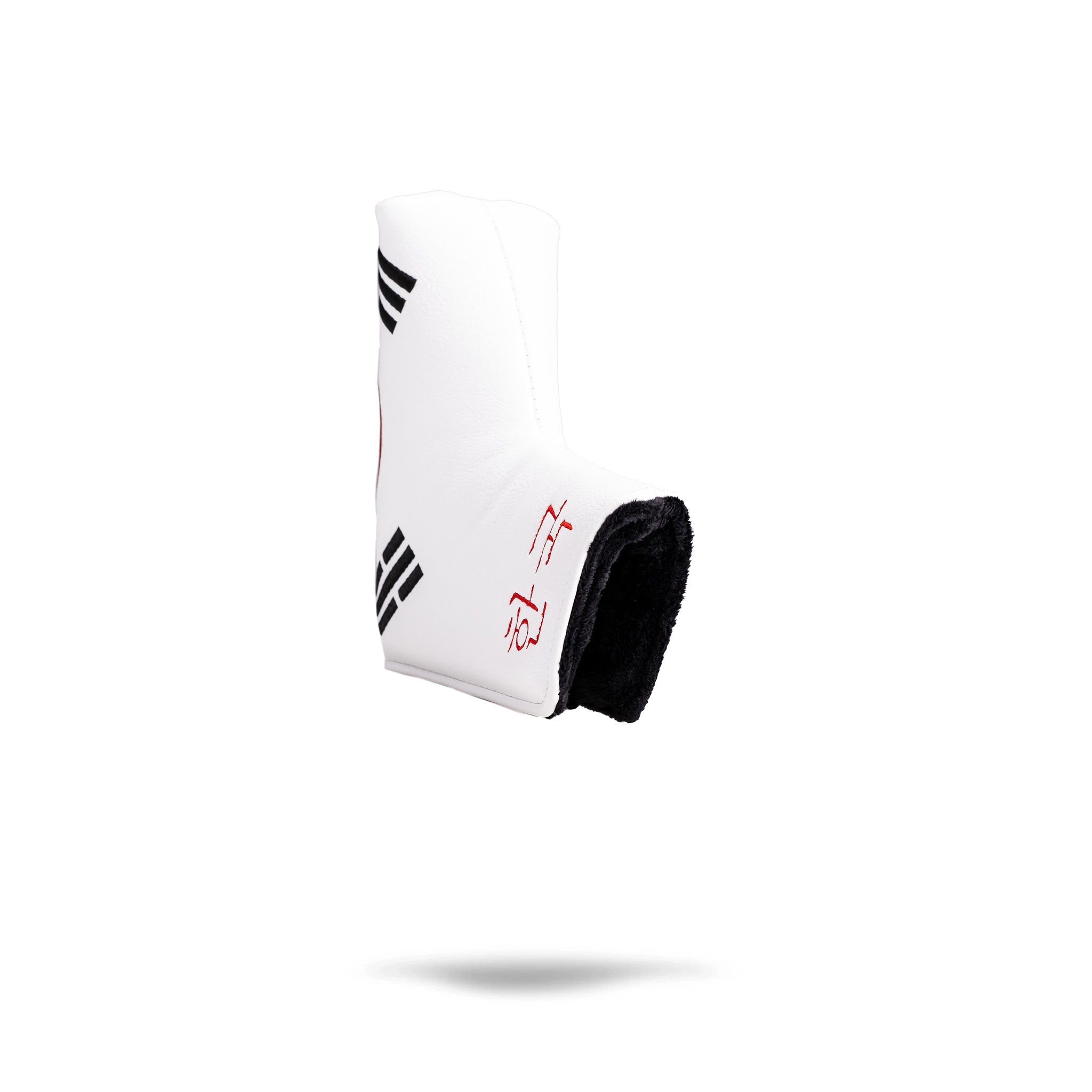 South Korea Blade Putter Cover featuring a colorful design with the South Korean flag and traditional motifs, designed for durability and protection of putters.