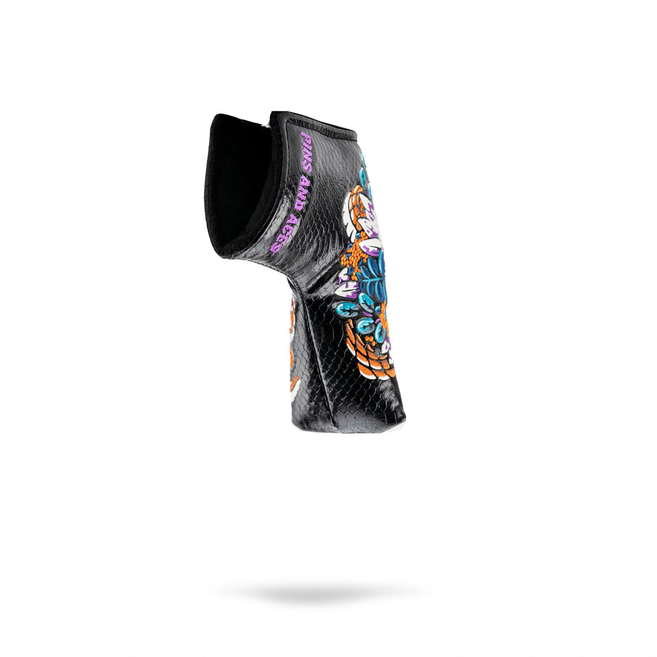 Venom Blade Putter Cover featuring a sleek black design with venomous snake graphics.