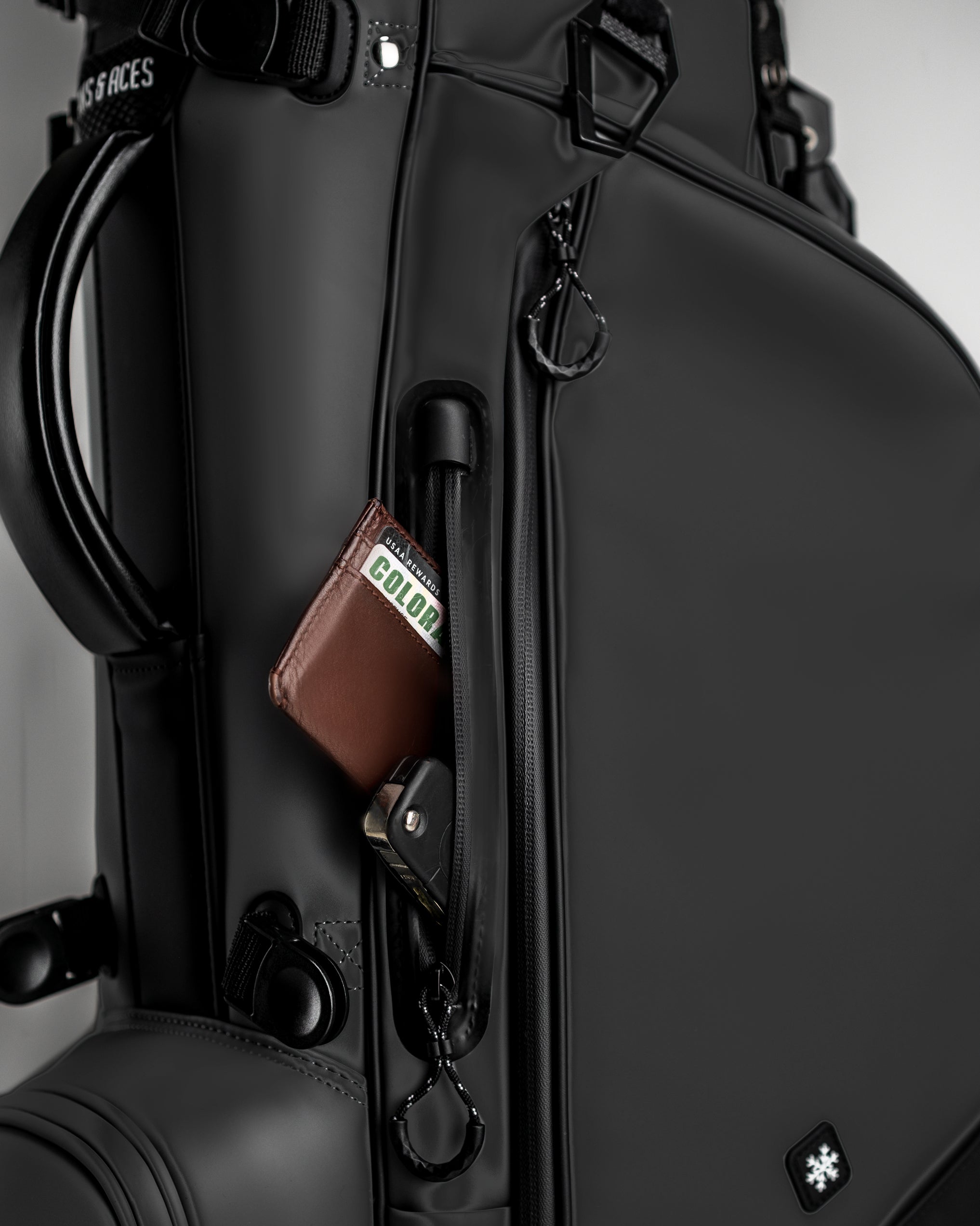 Player Preferred™ Golf Bag in Obsidian color, featuring multiple pockets and a sleek design for easy transport and organization of golf gear.