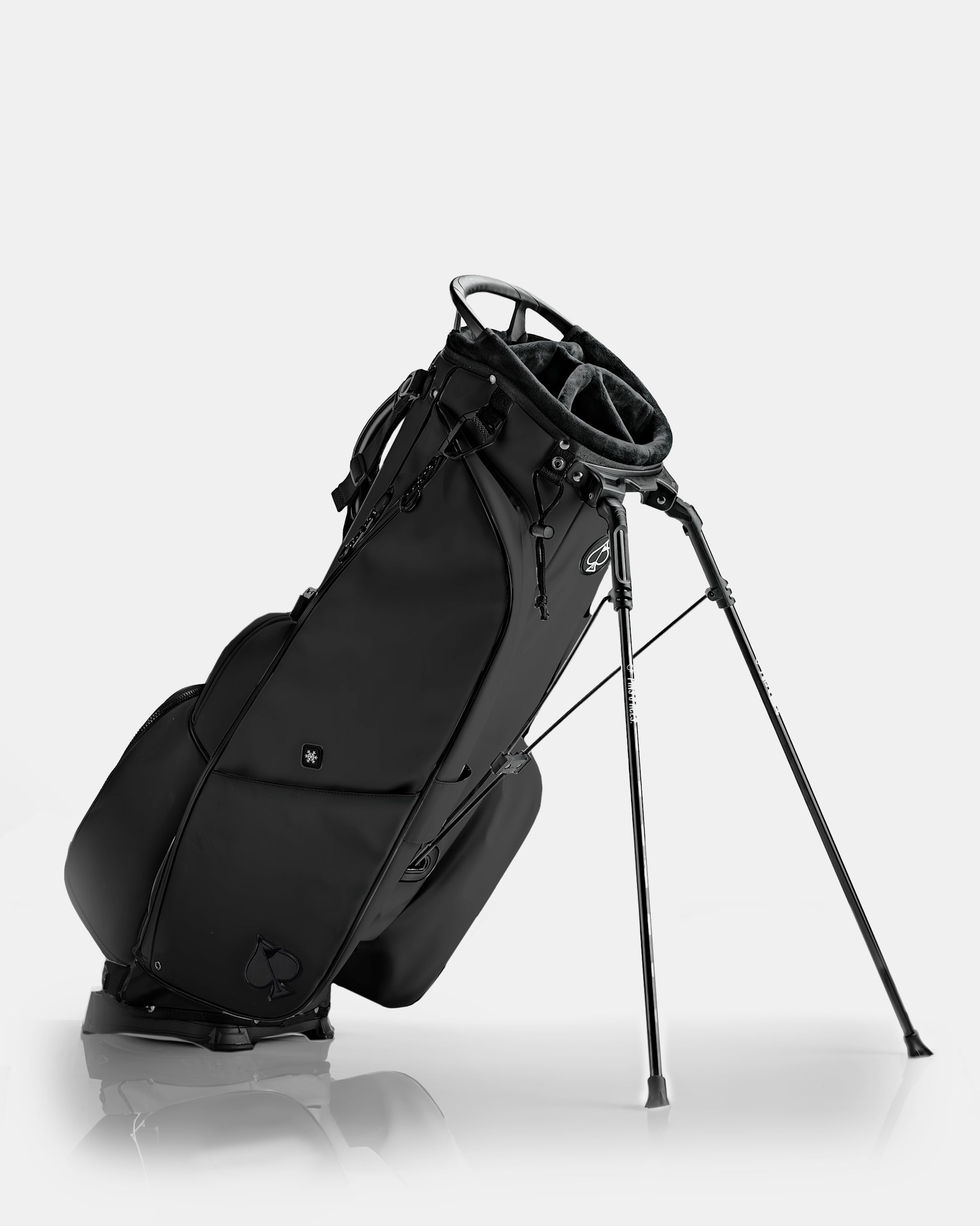 Player Preferred™ Golf Bag in Obsidian color, featuring a sleek design with multiple pockets and a comfortable strap, ideal for golfers.