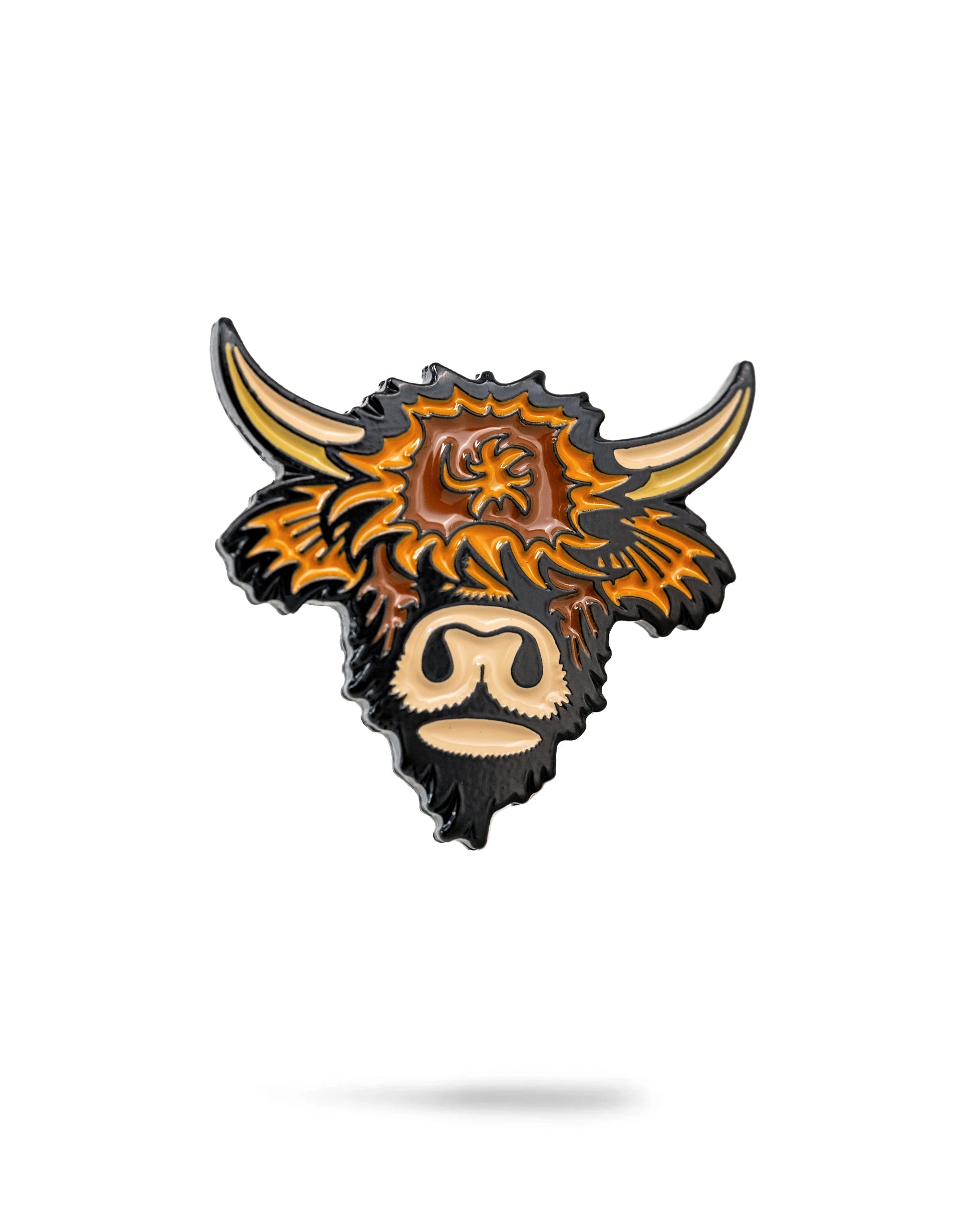 Highland Cow Ball Marker featuring a detailed illustration of a Highland cow with distinct horns and a whimsical design, set against a circular background.