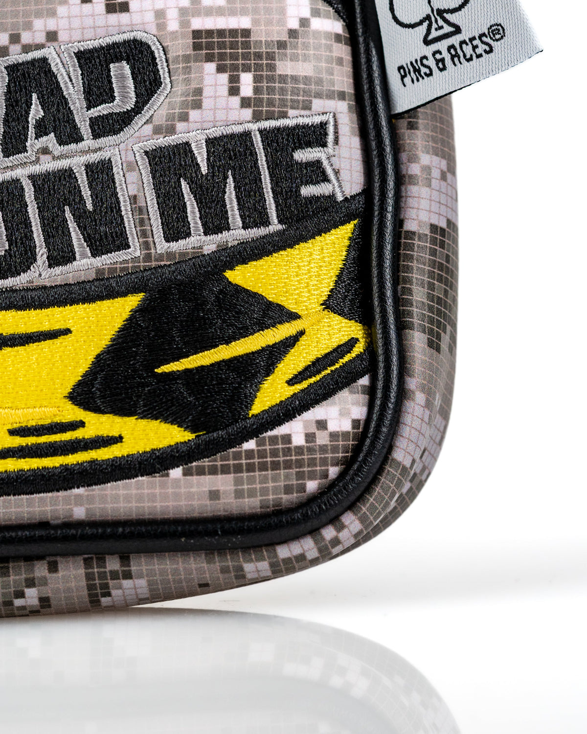 Mallet putter cover featuring a bold "Don't Tread On Me" design with camouflage pattern and yellow accents.